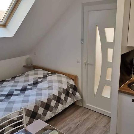 Studio Cosy Douillet Et Fonctionnel Apartment Savigny-le-Temple Exterior photo